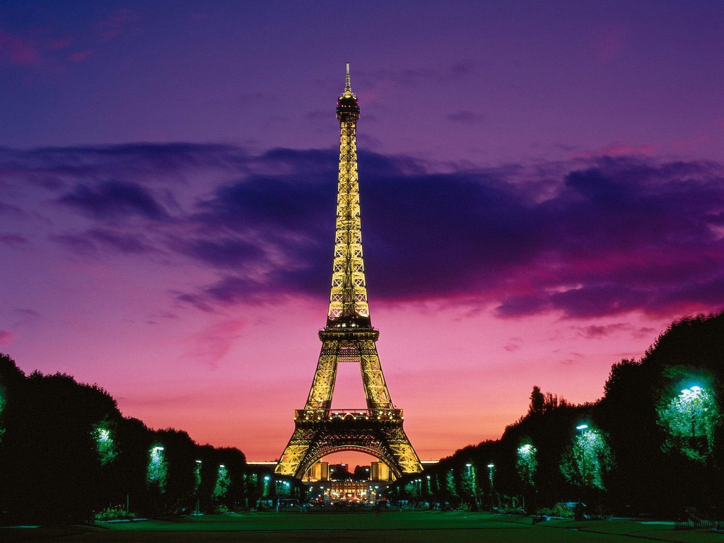 Eifel Tower Wallpaper Free HD Backgrounds Images Pictures